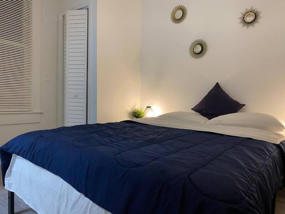 Cozy Studio Bungalow Steps To Armature Works Tampa Luaran gambar