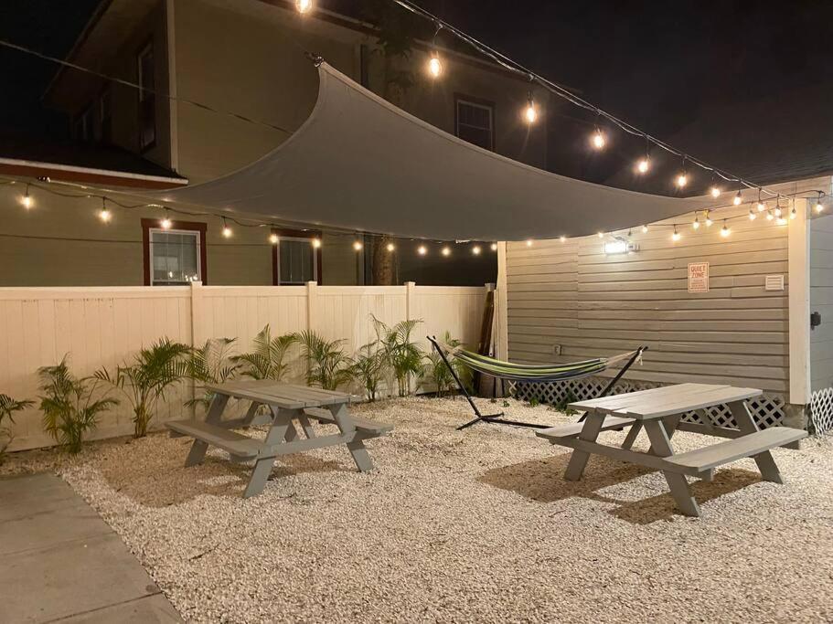 Cozy Studio Bungalow Steps To Armature Works Tampa Luaran gambar